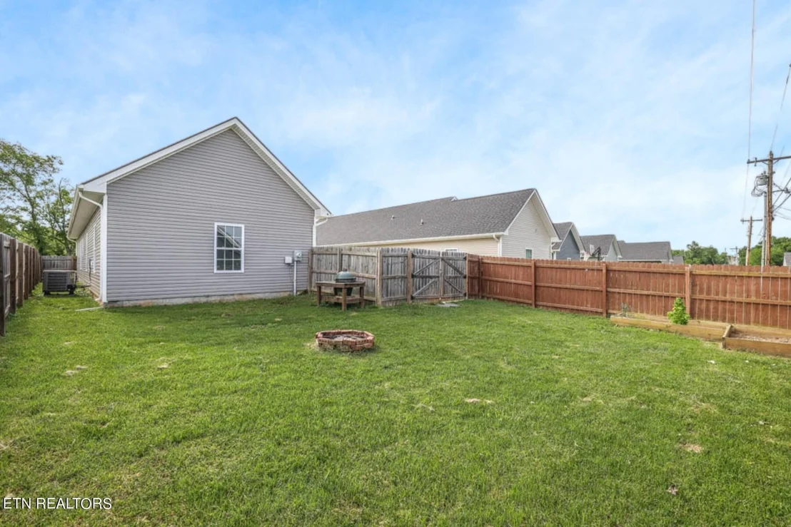 Photo of 471 Cochran St