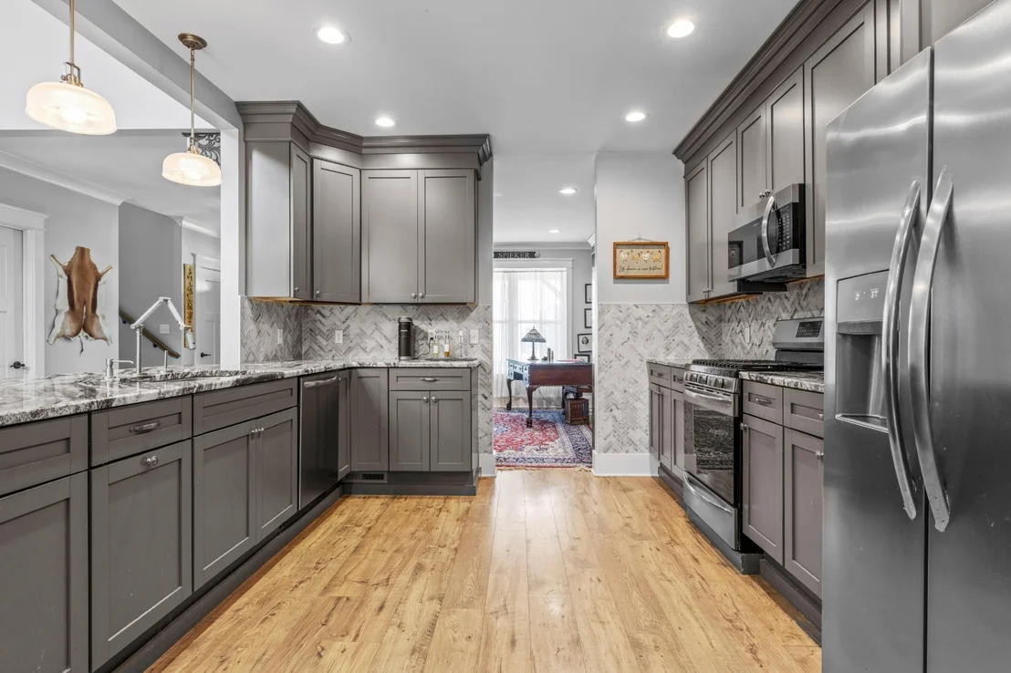 Photo of 2485 River Bluffs Drive