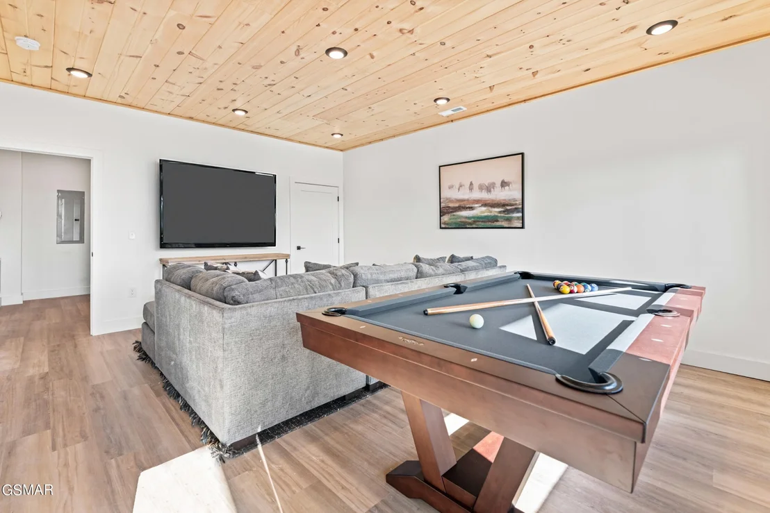 Photo of 405 Compass Point Way