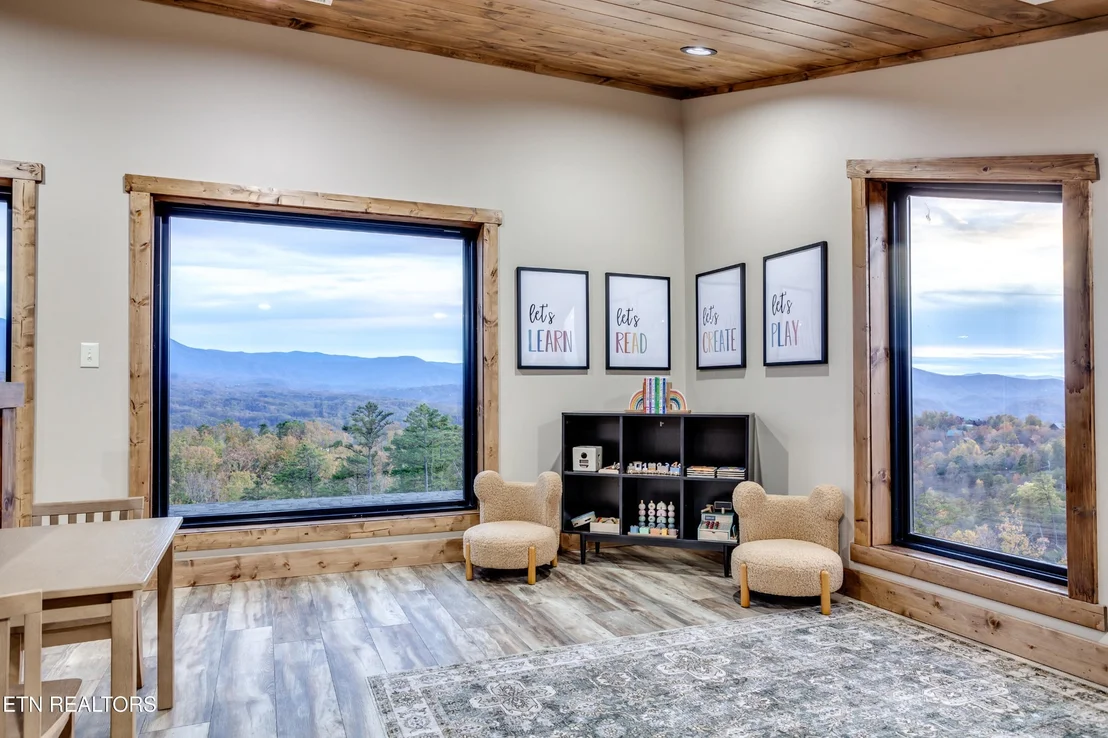 Photo of 2023 Starr Crest Drive
