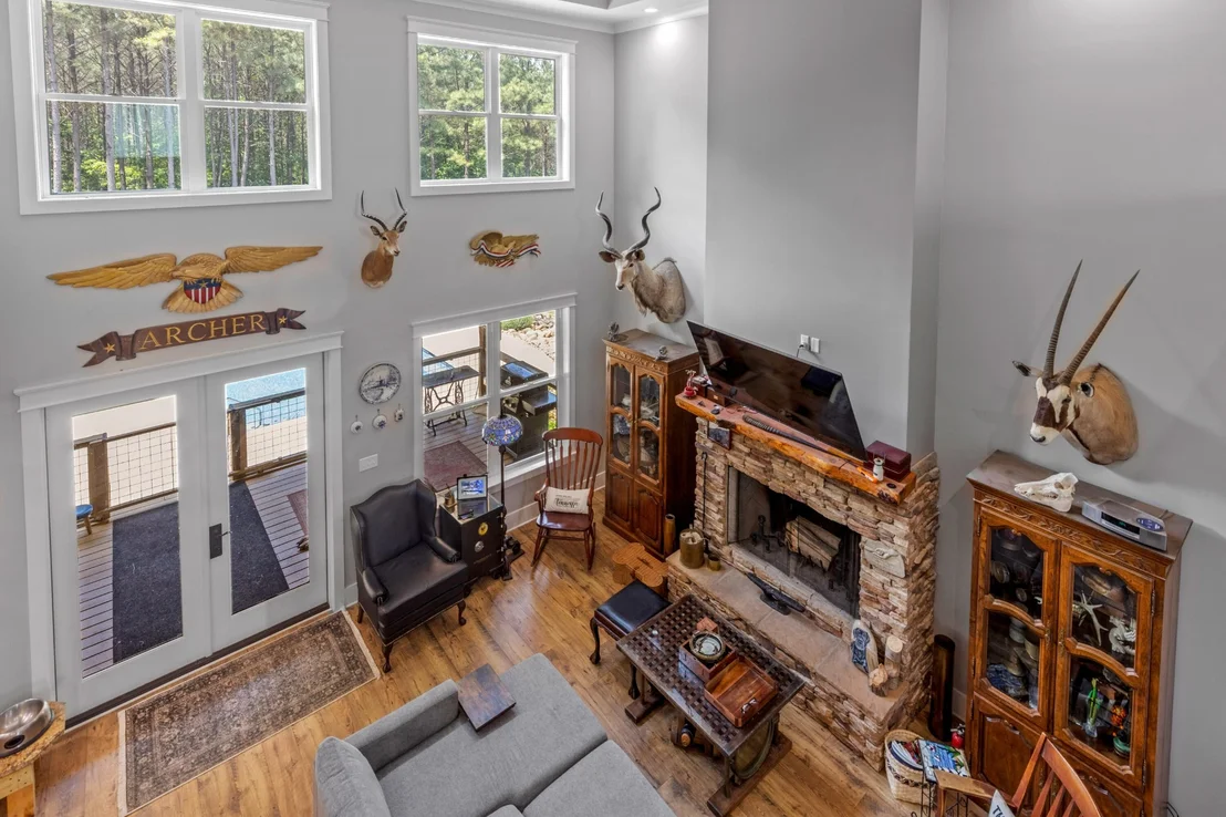Photo of 2485 River Bluffs Drive