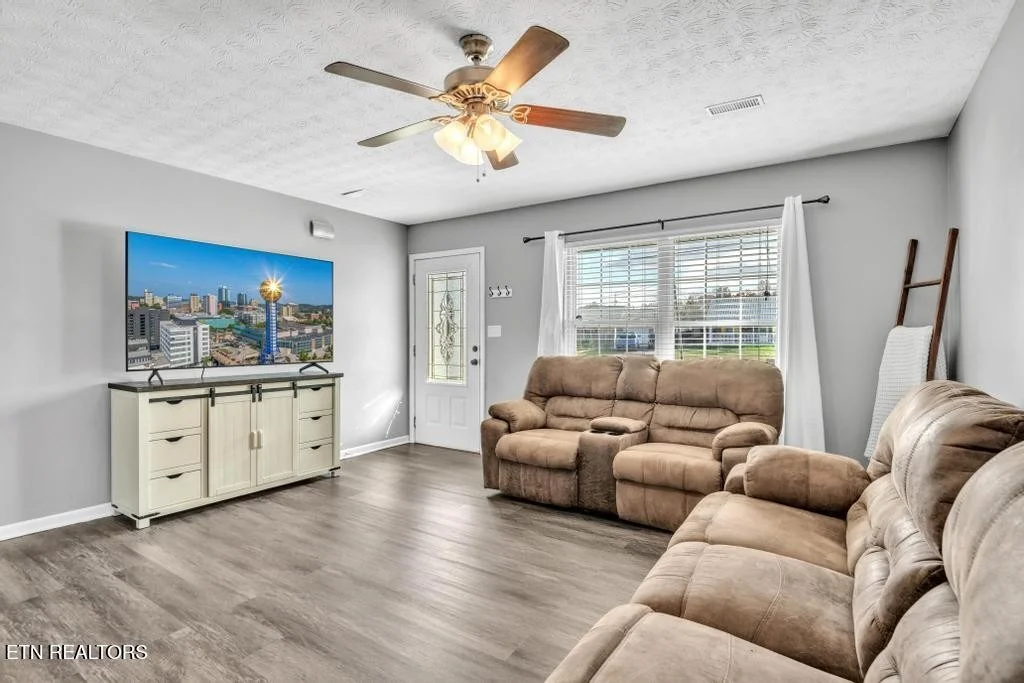 Photo of 7512 Bathsheba Lane
