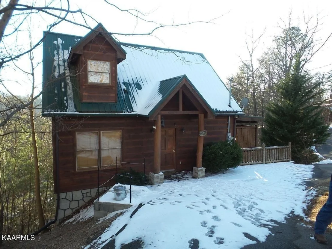Photo of 1012 Ski View Lane