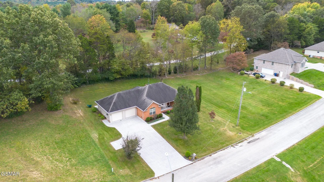 Photo of 829 Windstone Drive