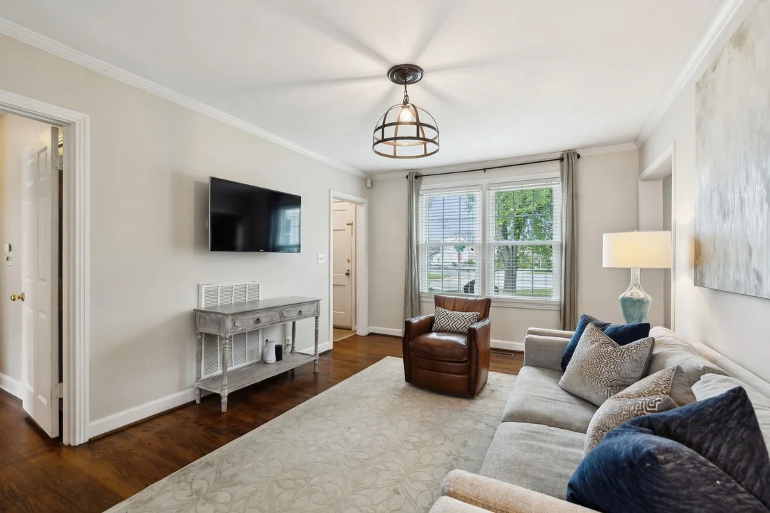 Photo of 5601 Stoneway Trl
