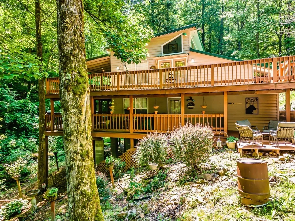 Photo of 2590 Bluff Mountain Road