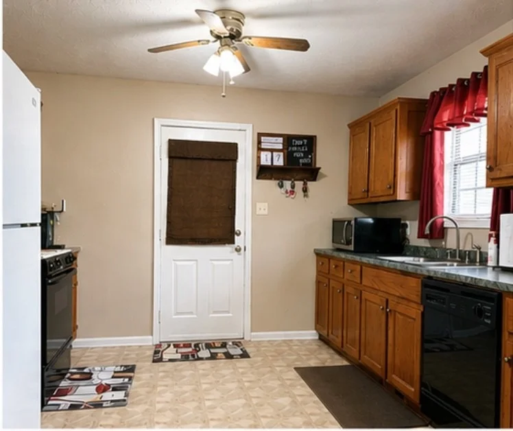 Photo of 133 Buttonwood Dr