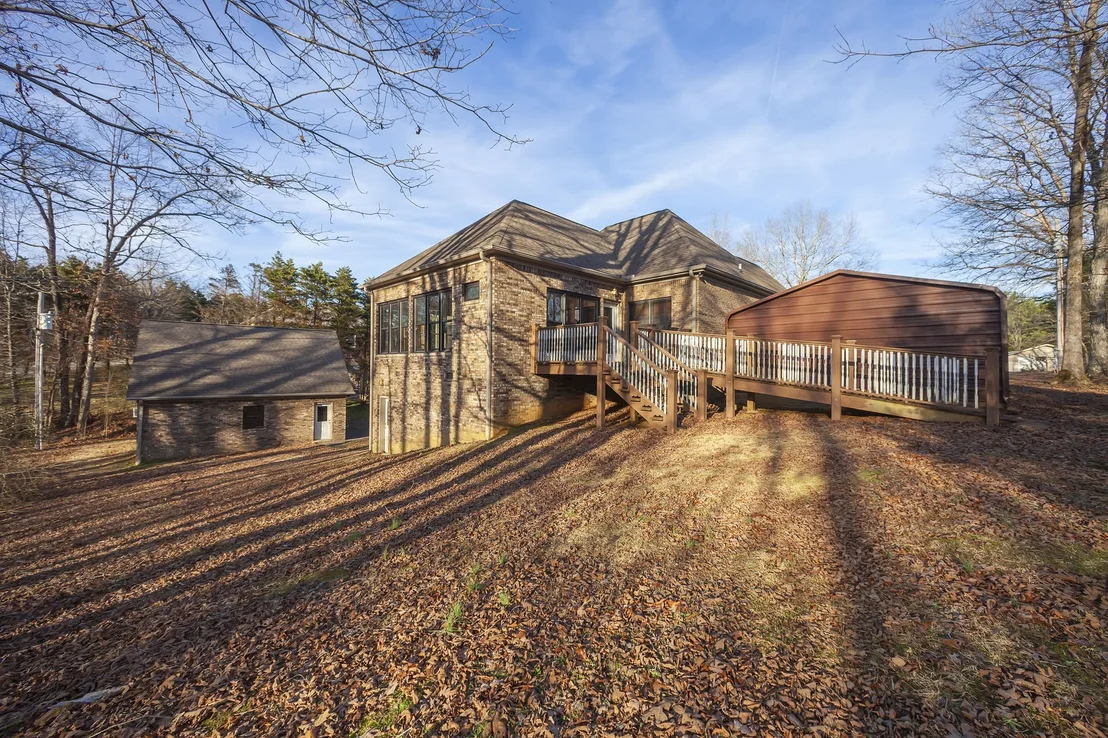 Photo of 40 Pine Cv