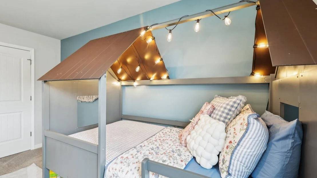 Photo of 4926 Sandringham Lane