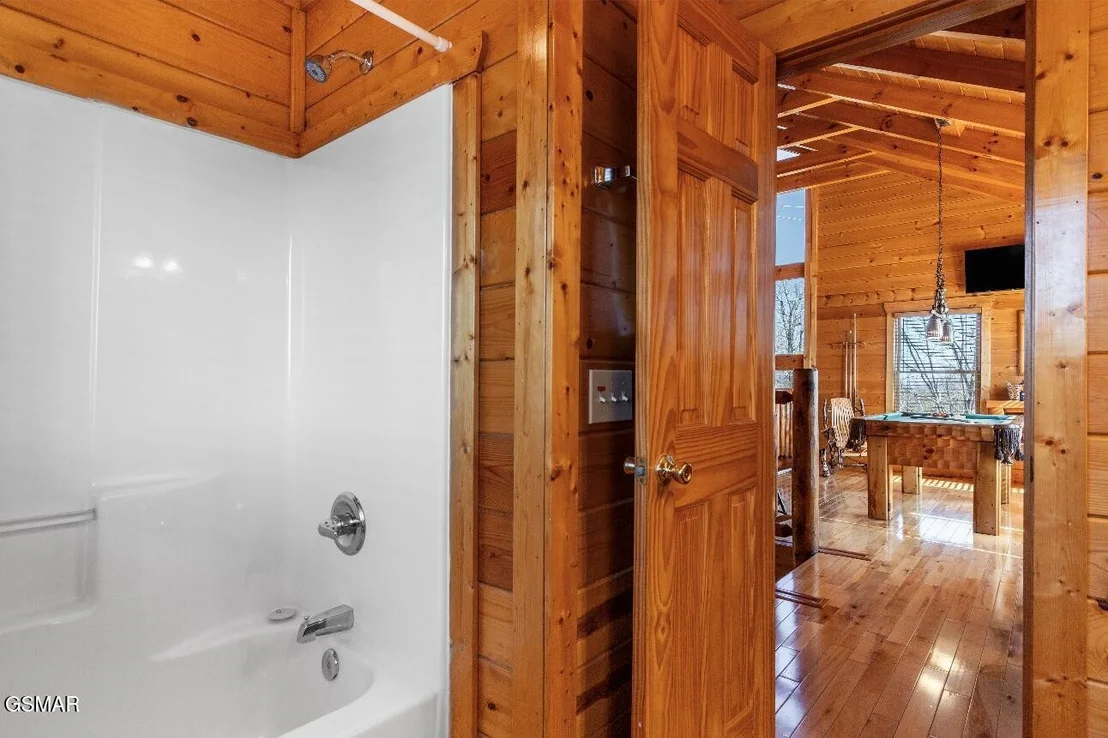 Photo of 2124 E View Drive