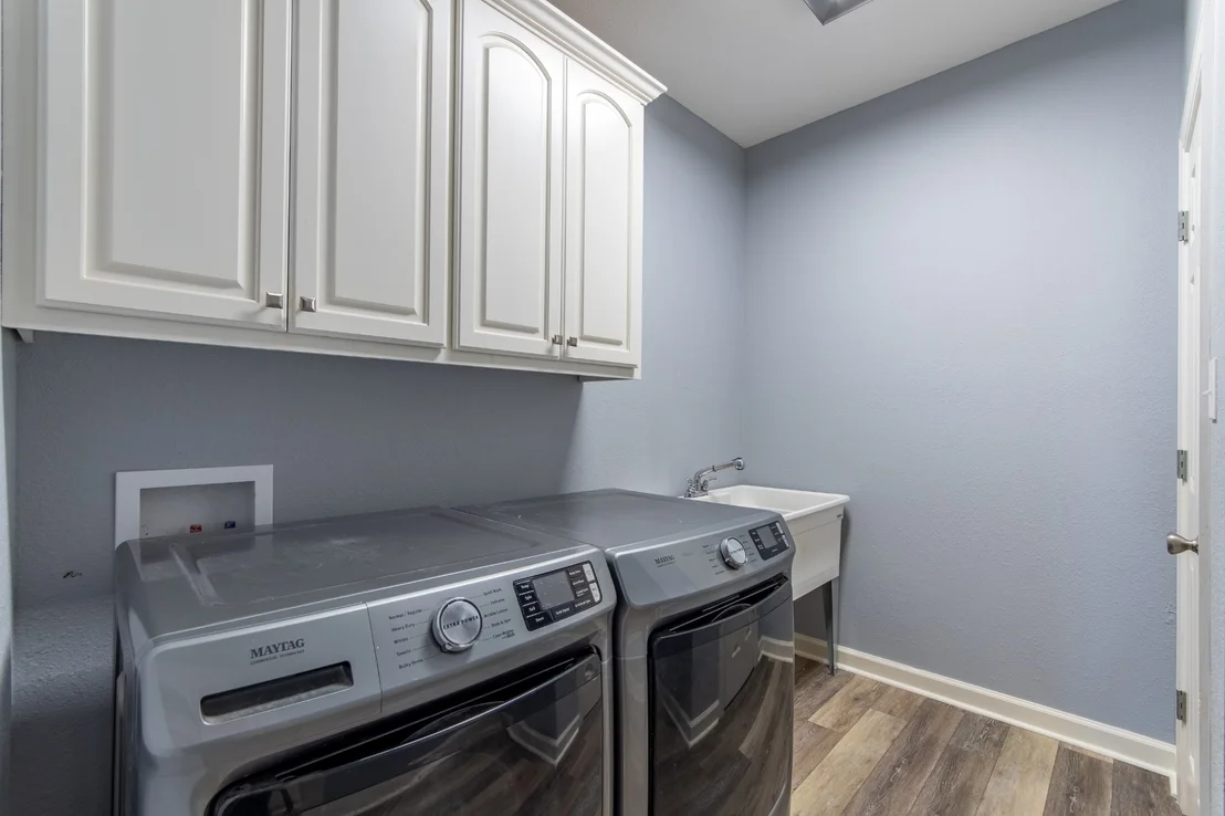 Photo of 320 Cobblestone Dr