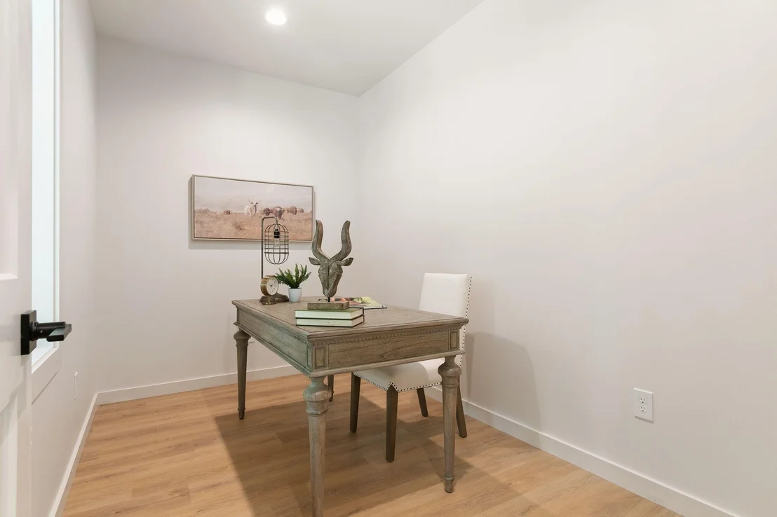 Photo of 900 Valley View Drive