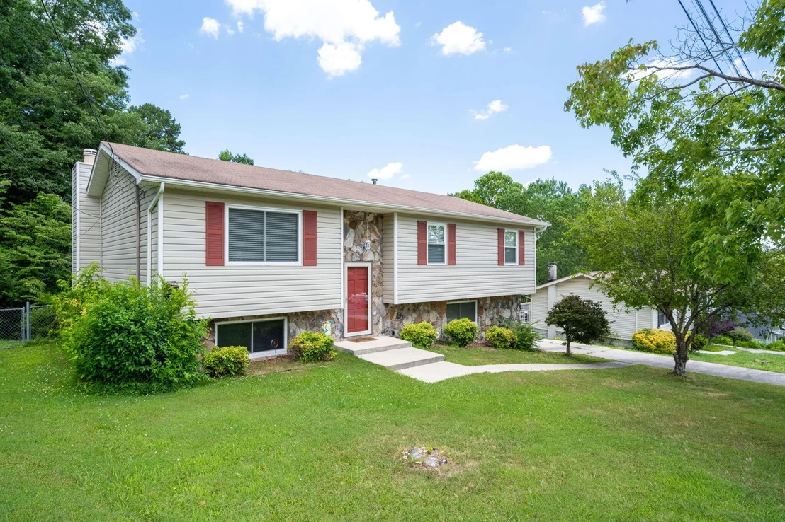 Photo of 1107 Copperwood Drive