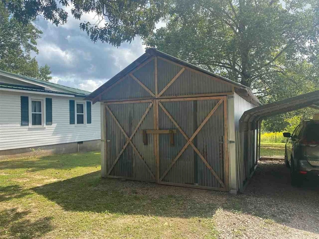 Photo of 185 QUALLS RD