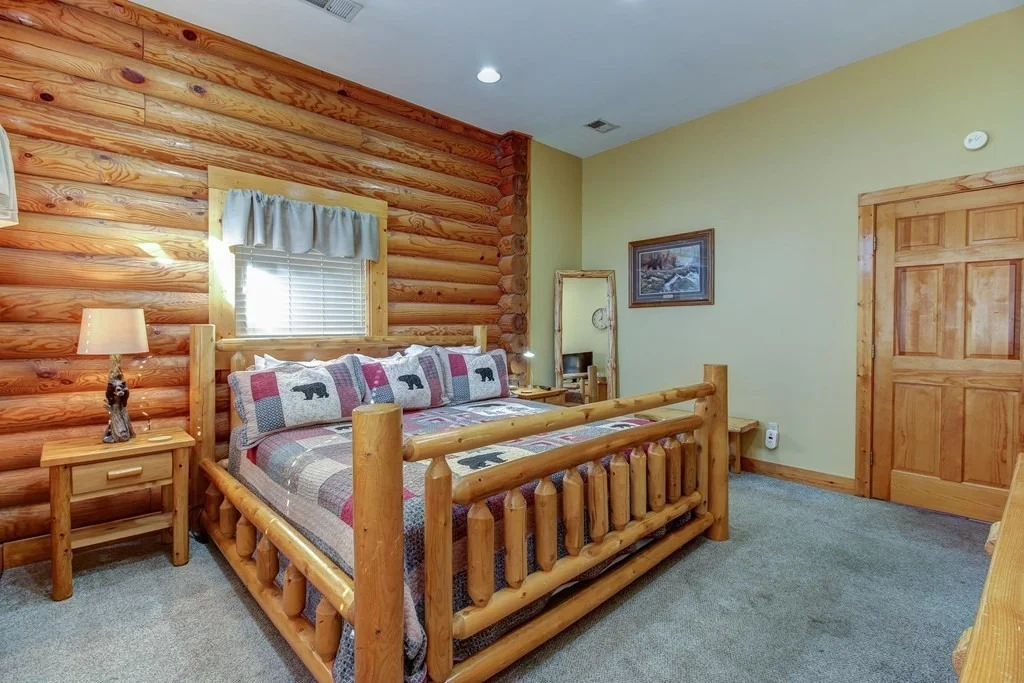 Photo of 305 Big Bear Way
