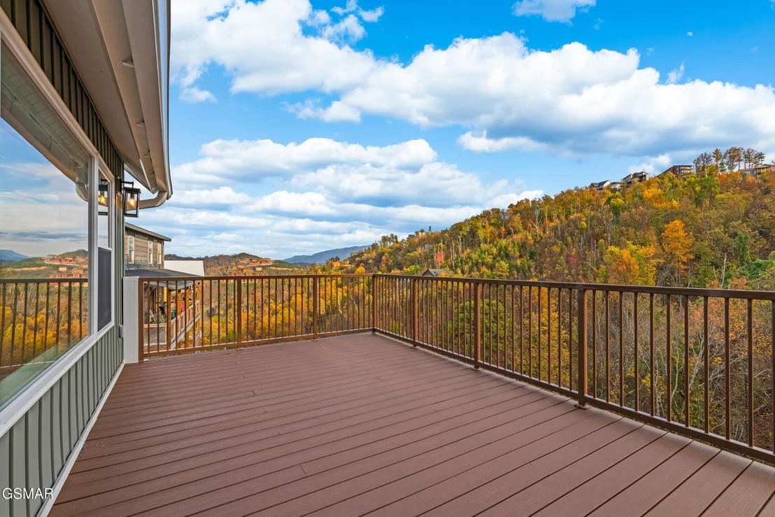 Photo of 652 Pinecrest Drive