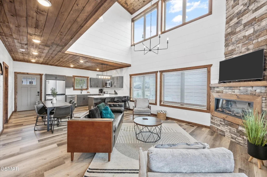 Photo of 411 Hatchet Way