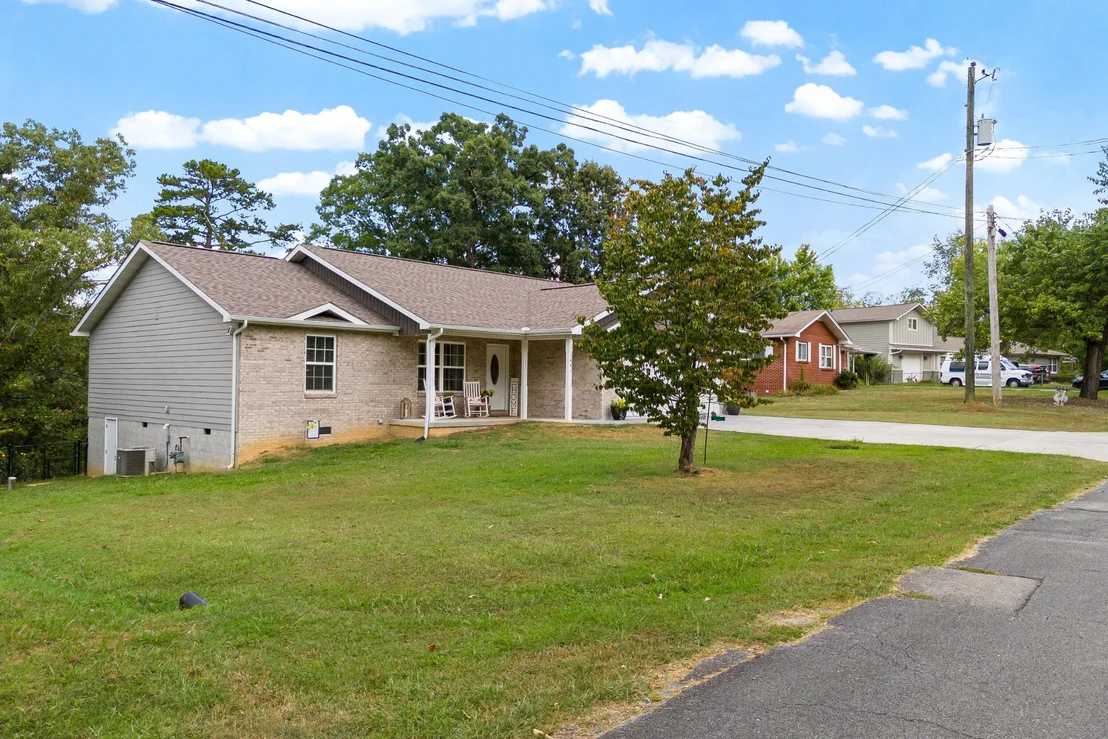 Photo of 1441 Cherokee Circle