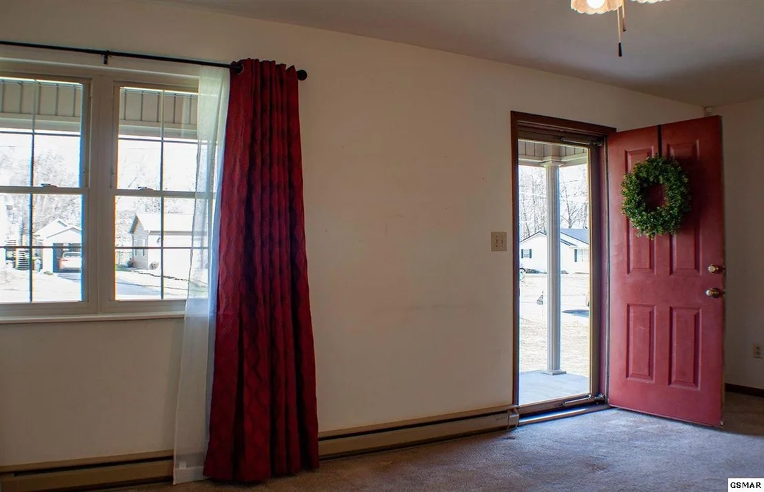 Photo of 1021 NEASE Drive