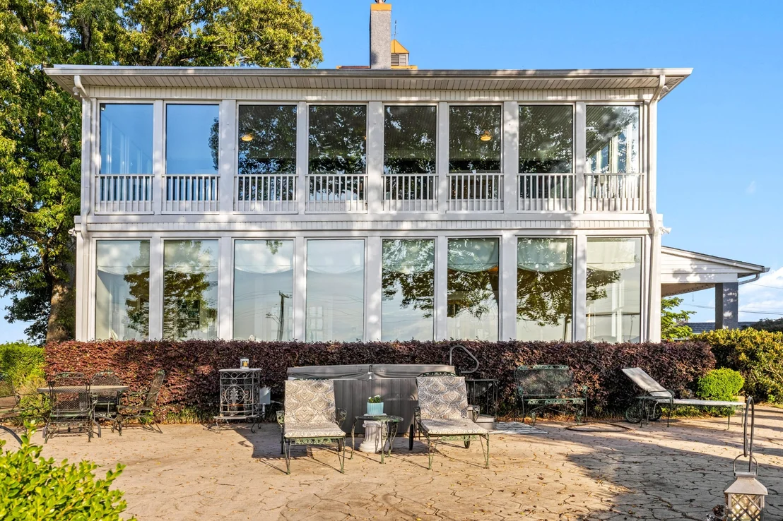 Photo of 46 N Crest Road