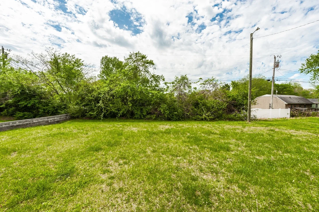 Photo of 709 Perry Dr