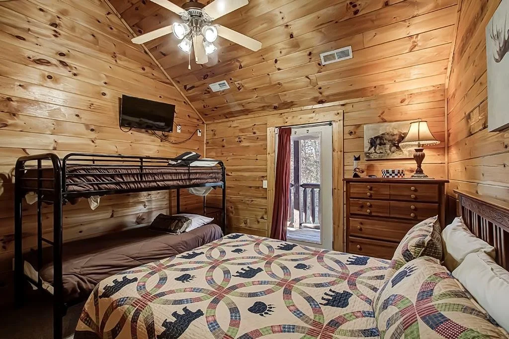 Photo of 1663 Little Cabin Loop