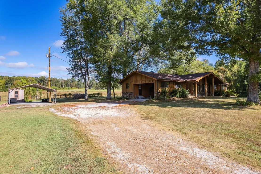 Photo of 2636 Roach Rd