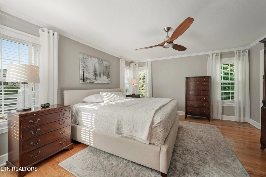 Photo of 619 Emerald Ave