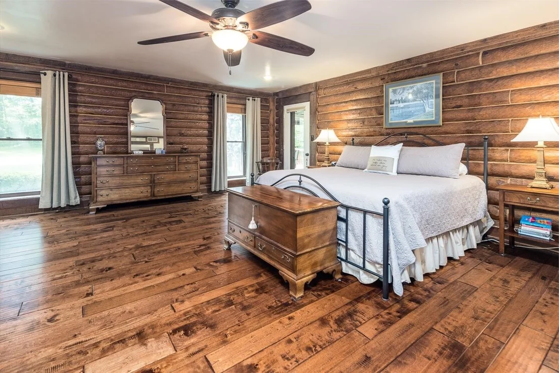 Photo of 225 EAGLE SPRING CV
