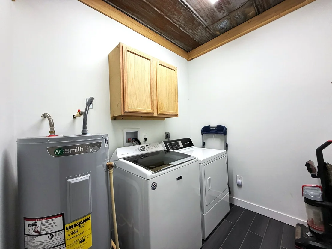 Photo of 106 Main St