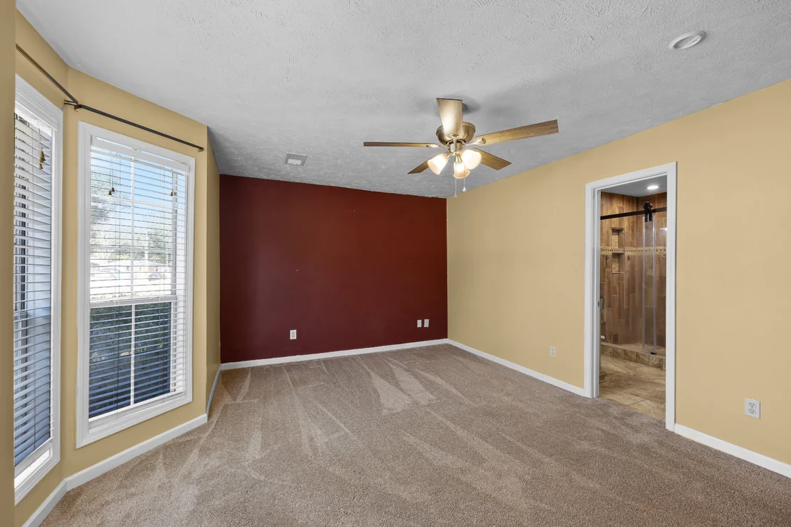 Photo of 40 Glenhurst Dr