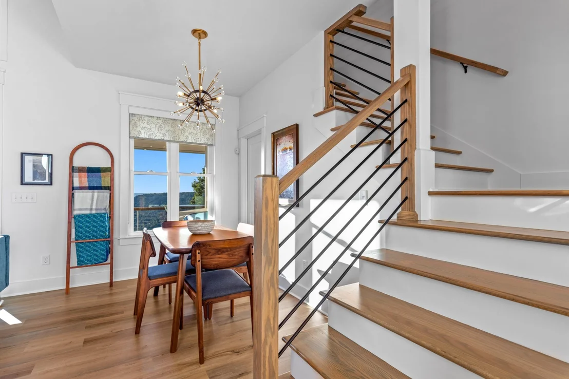 Photo of 925 Sunset Circle