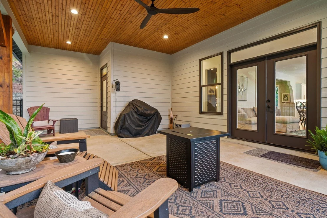 Photo of 9962 Caseview Drive