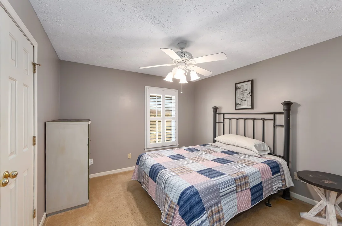 Photo of 280 Saint Rd