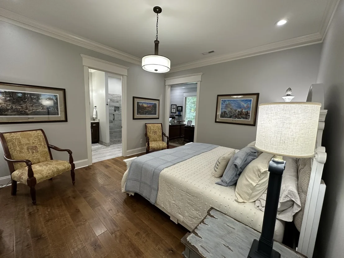 Photo of 105 Andrews Dr