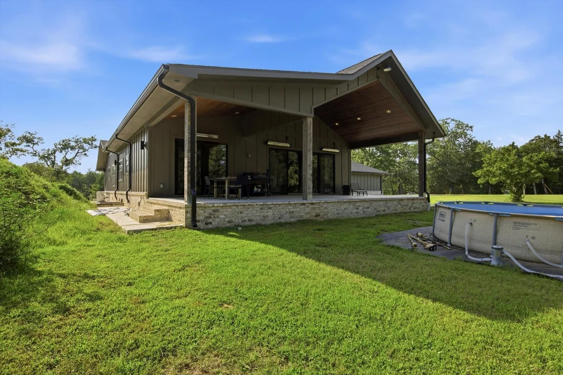 Photo of 965 Lofton Lane