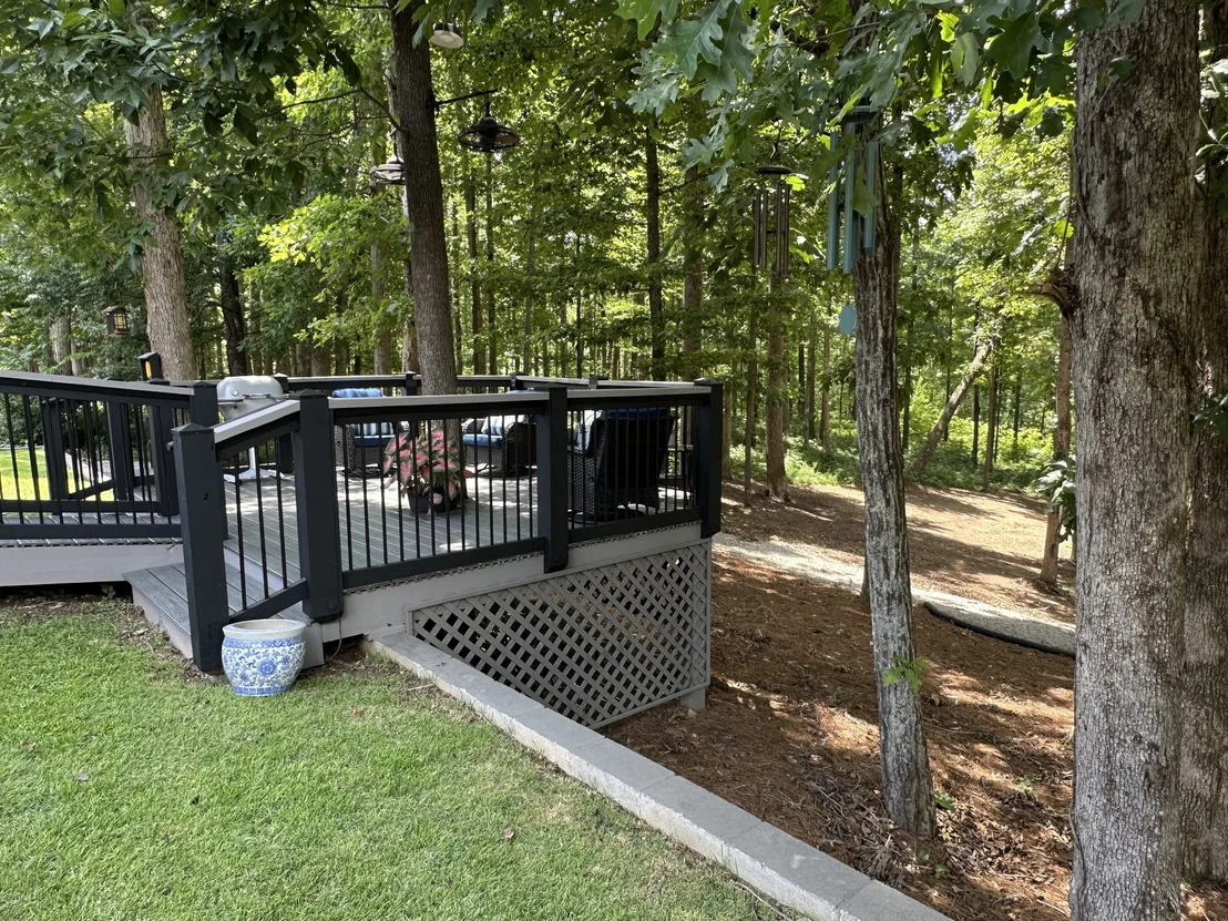Photo of 105 Andrews Dr