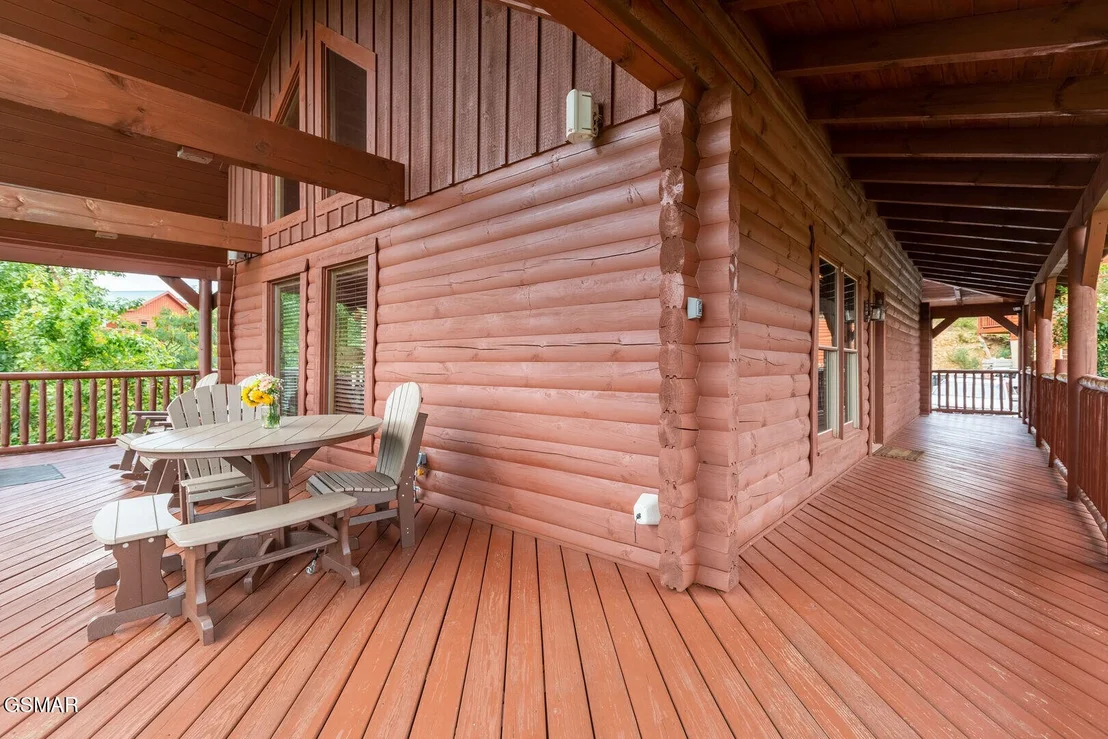 Photo of 2512 Laurel Point Way