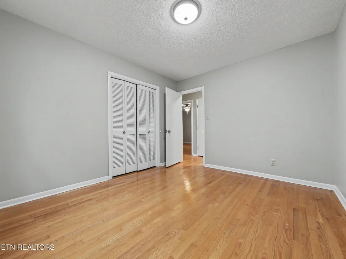 Photo of 7624 Berkshire Blvd