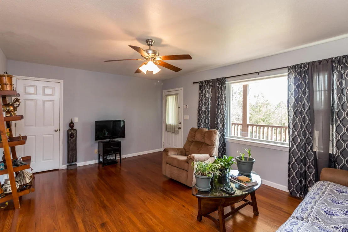 Photo of 171 Davis Road
