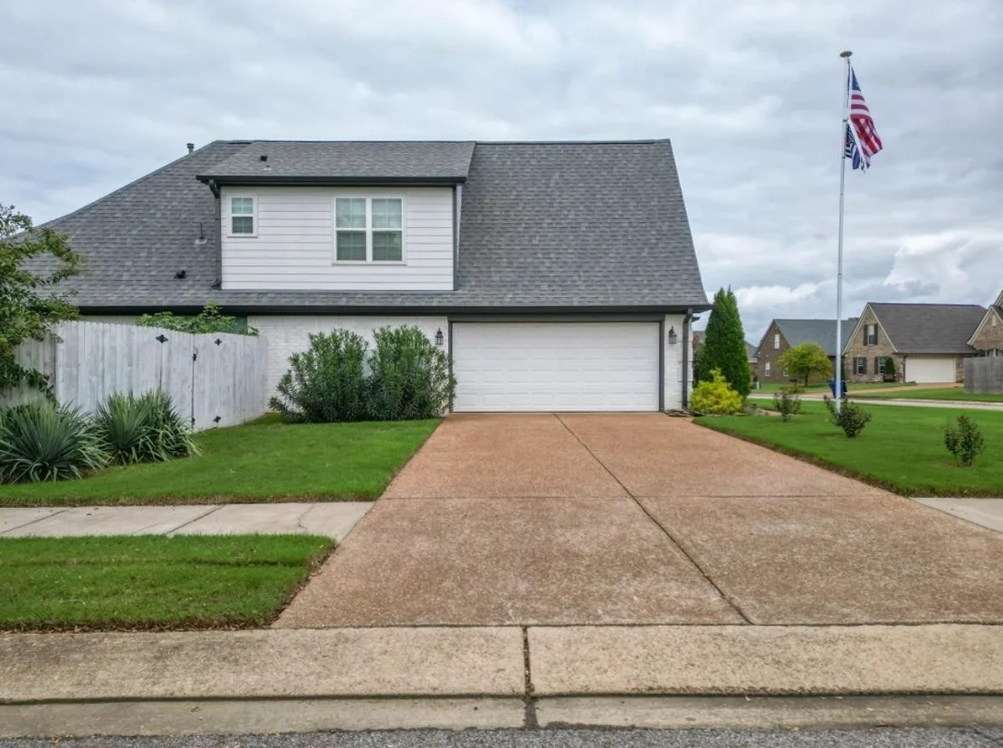 Photo of 240 HEDGE ROSE BLVD