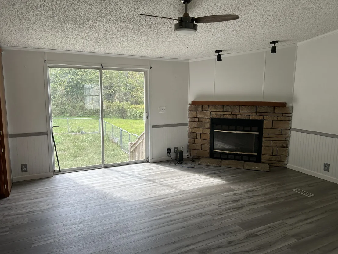 Photo of 4896 James Stone Rd