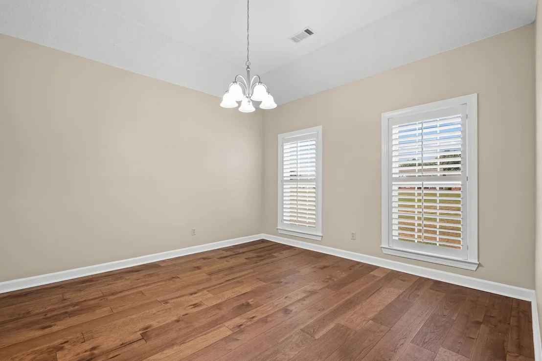 Photo of 371 BRIERHEDGE RD
