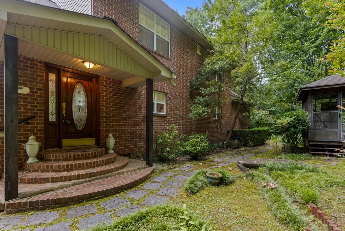 Photo of 355 Myers Avenue