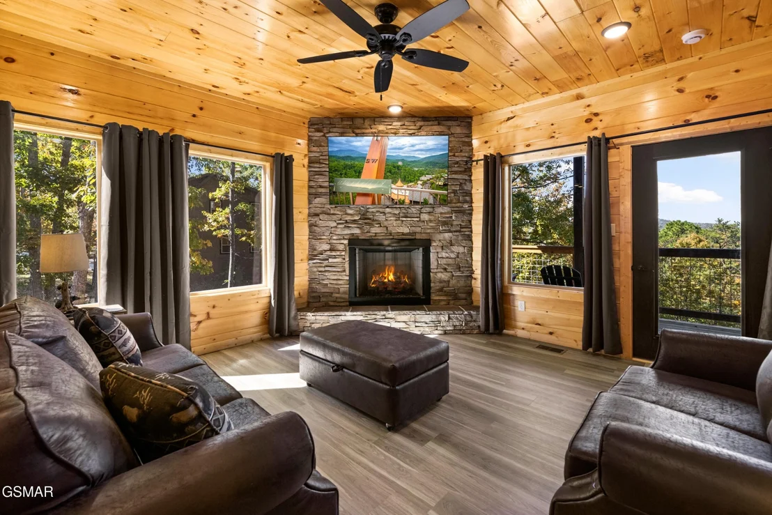 Photo of 2876 Pine Haven Drive