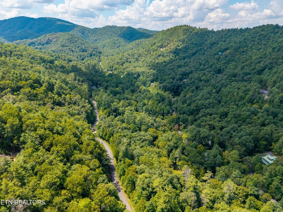Photo of 445 Chetola Tr