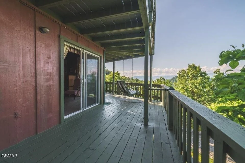 Photo of 1020 Clingmans View