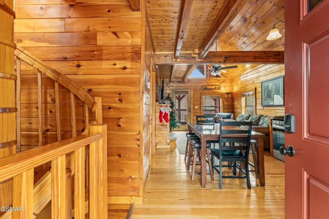 Photo of 513 Hideaway Ridge Circle