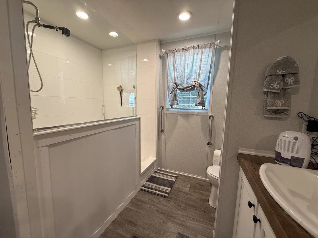 Photo of 443 Cole Dr