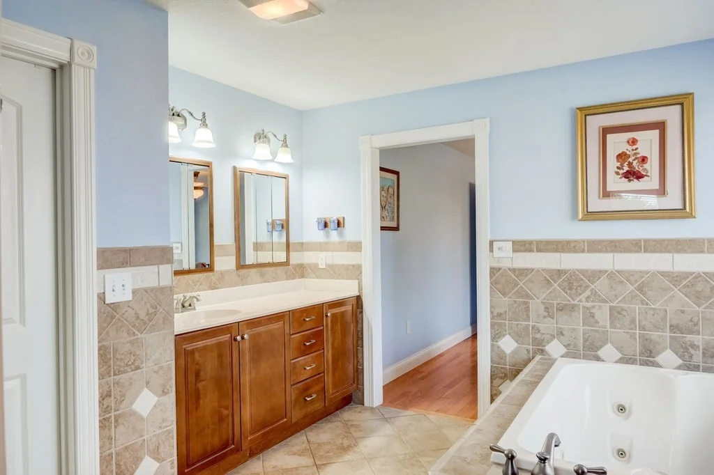Photo of 1310 Laura Lane